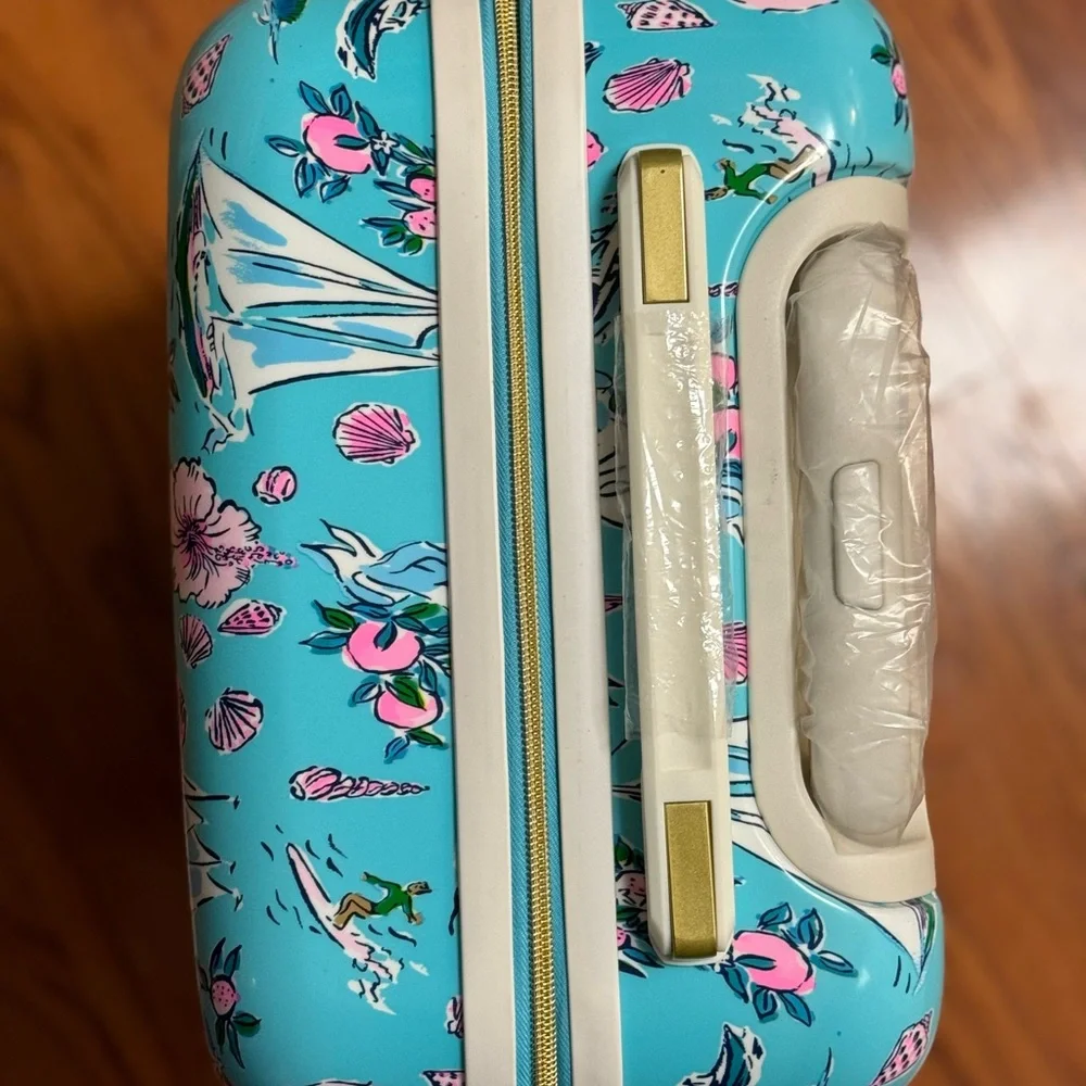 Lilly Pulitzer suitcase NEW in Florida blue print - Picture 11 of 13